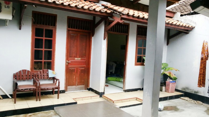 Rumah dijual nyaman, aman, akses lokasi sangat strategis @Kramat raya, Ciledug