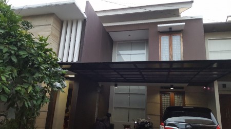 Rumah cantik, minimalis, bangunan baru, siap huni dalam perumahan pisok