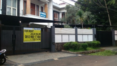 Rumah di Sewa Taman WIjaya Kusuma I, Cilandak.