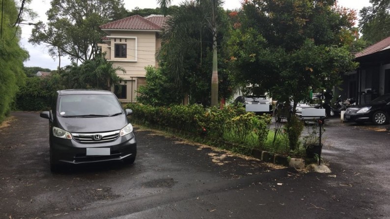 RUMAH CANTIK,DALAM CLUSTER DI JAGAKARSA JAKARTA SELATAN