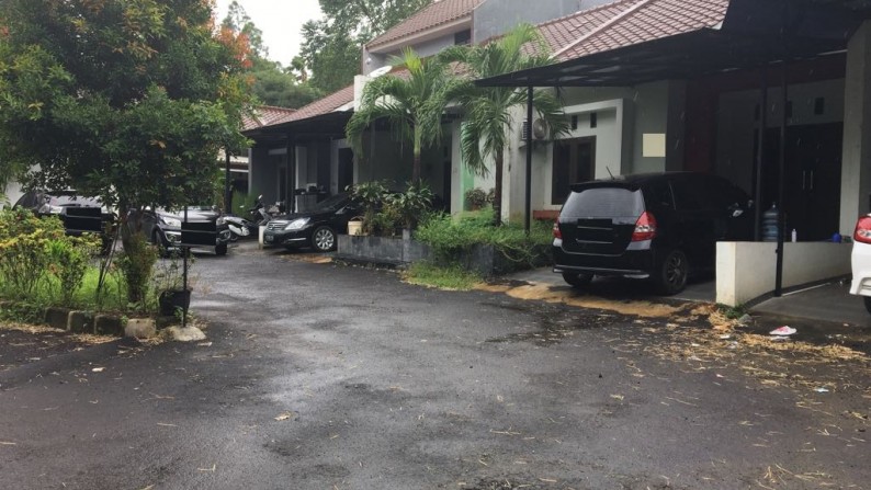 RUMAH CANTIK,DALAM CLUSTER DI JAGAKARSA JAKARTA SELATAN