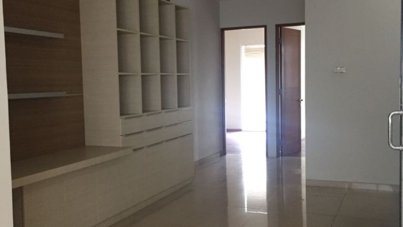 Rumah minimalis,cantik,asri di Kebayoran Lama,4000 U$ /BULAN