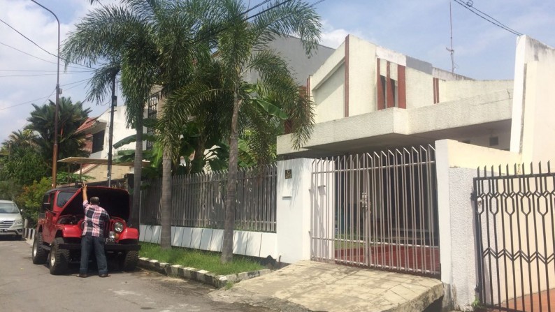 Rumah Pusat Kota Jl. Kertajaya Indah