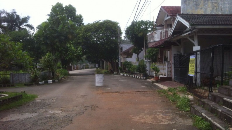 Rumah Hitung Tanah Di Blok E Cinere