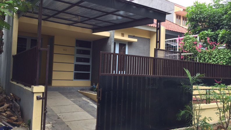 Dijual Rumah di Palem Aren - Palem Semi, Karawaci