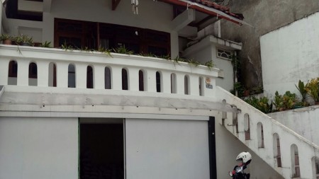 Rumah Tua Terawat Sayap Sarijadi Bandung