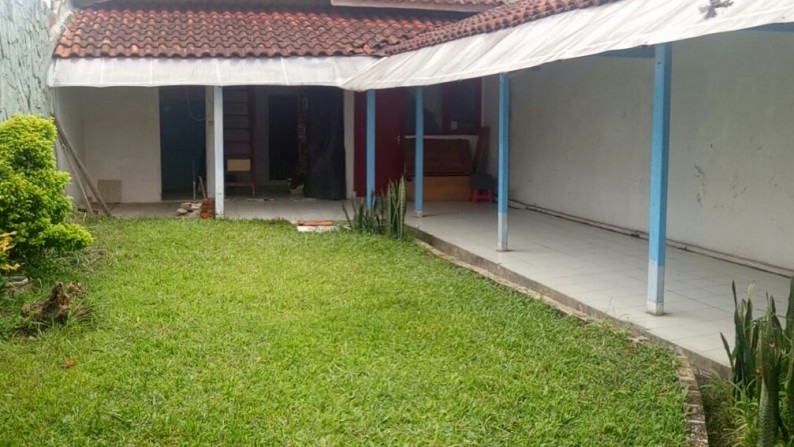 Rumah Tua Terawat Sayap Sarijadi Bandung