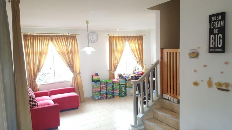 Dijual Townhouse di Taman Paris Lantai 2&3 - Lippo Karawaci