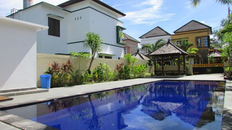 Rumah Modern 4+1 di Perumahan Aman Jimbaran