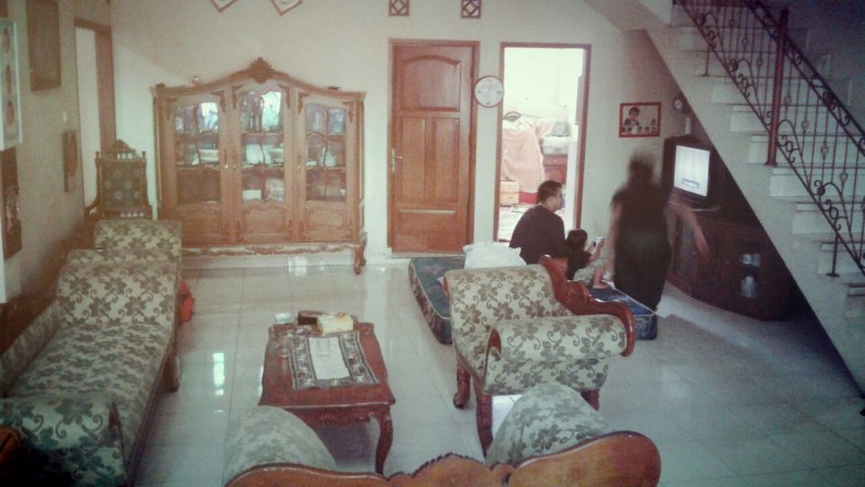 Rumah Besar dan Mewah di Jl.Garut, Sayap Laswi Bandung