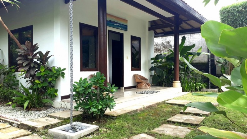 Murah!! 2 Villa di Jalan Utama Umalas