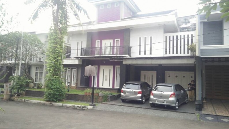 Rumah Cantik Minimalis Dalam Komplek Riverpark Bintaro Sektor 8