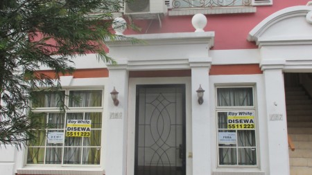 Disewakan Townhouse di Taman Paris Lantai Dasar - Lippo Karawaci