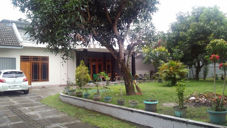 Rumah Besar di daerah Sinduadi, Mlati, Sleman, Jogja