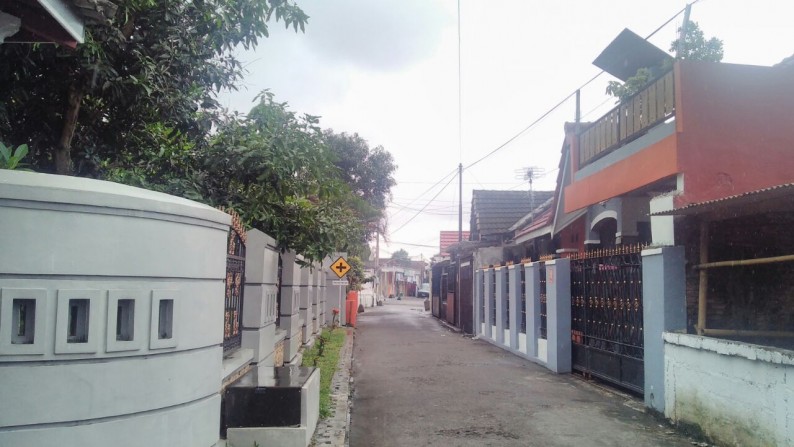 Rumah Besar di daerah Sinduadi, Mlati, Sleman, Jogja