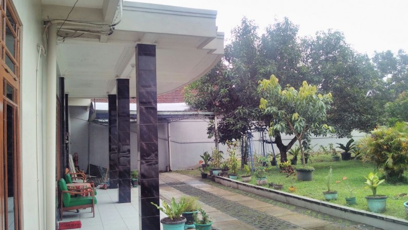 Rumah Besar di daerah Sinduadi, Mlati, Sleman, Jogja