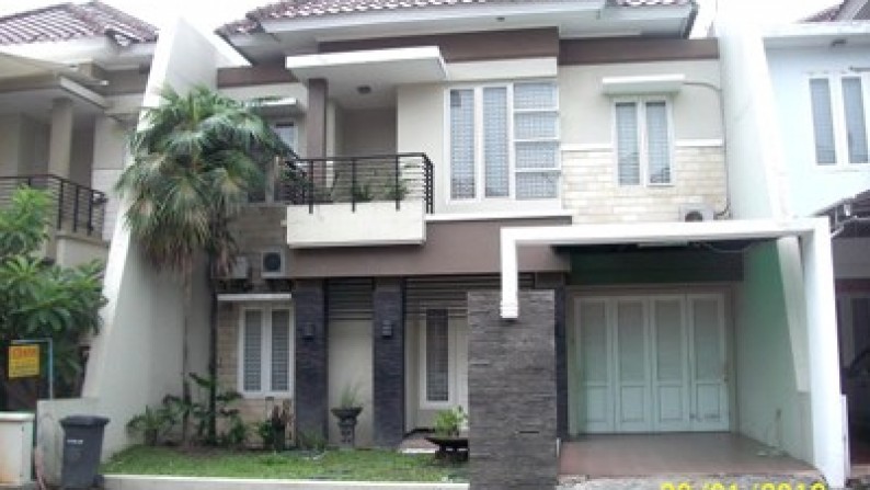 Rumah Sakura Residence, 2 Lantai, Minimalis, Bagus, Row Jalan depan Lebar + Paving, Bebas Banjir, Lingkungan Elite, Siap Huni