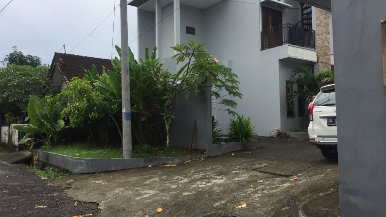 rumah di lingkungan perumahan jimbaran bali