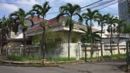 Dijual rumah hitung tanah di Chris Kencana Surabaya