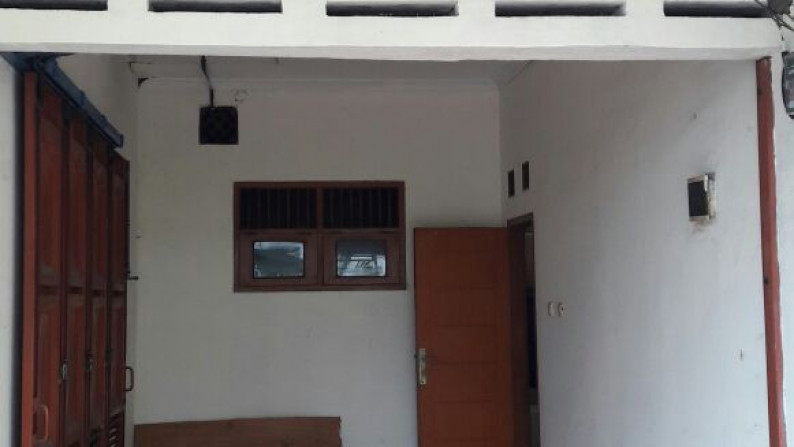 Dijual Rumah di Jl. Tembaga Raya - Perum, Karawaci