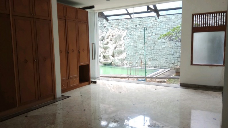 RUMAH DIJUAL DI JL. KARTIKA UTAMA, PONDOK INDAH