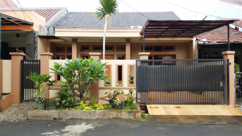 Dijual Rumah asri nyaman, aman, siap huni Di @Villa Bintaro Indah