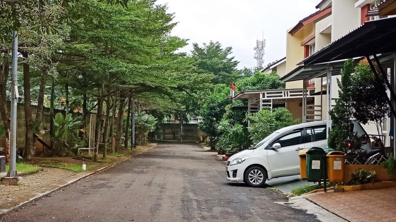 Rumah Bagus Di Urbana Place, Ciputat