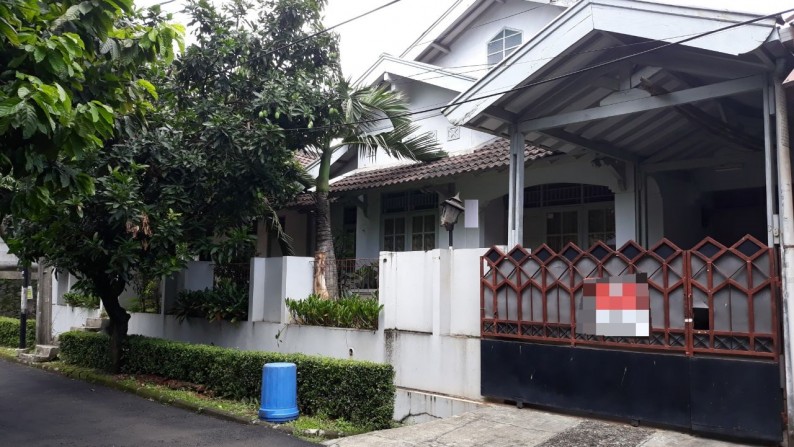 Rumah Hoek di Sektor 3 Bintaro