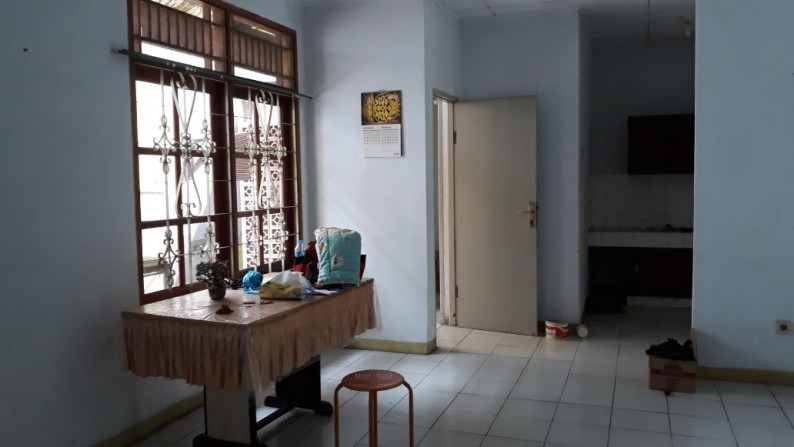 Rumah Hoek di Sektor 3 Bintaro