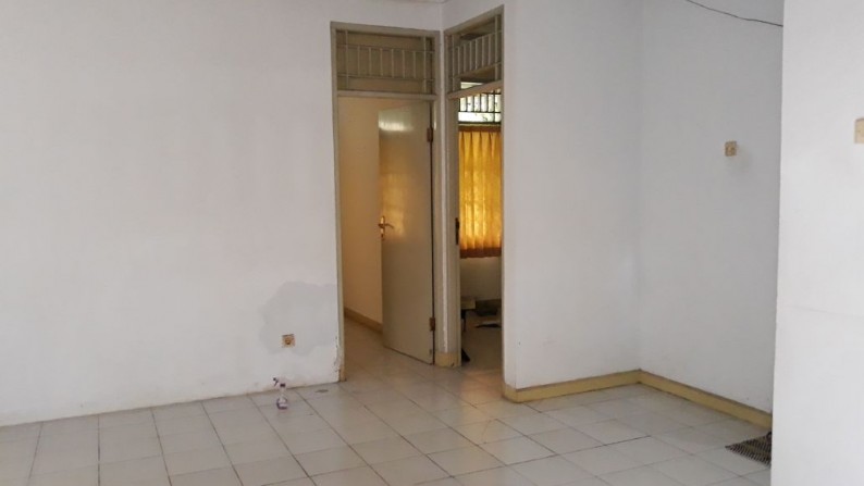 Rumah Hoek di Sektor 3 Bintaro