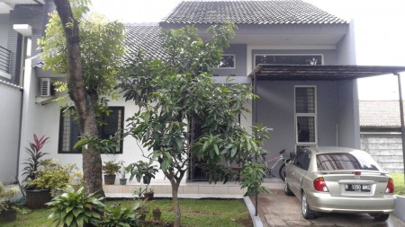 Rumah cantik siap huni di Kencana Loka