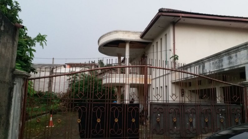 Rumah Tua Hitung Tanah di Limo