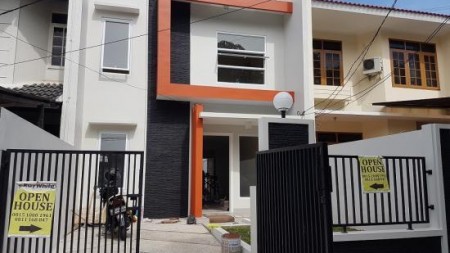 RUMAH BARU RENOVASI TOTAL HARGA MURAH DI MEGAPOLITAN CINERE