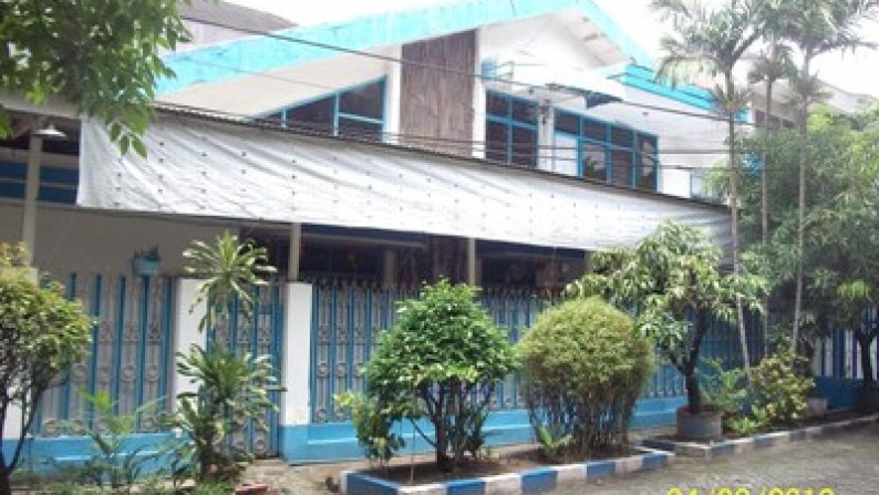 Rumah di Kutisari, bisa untuk usaha / kantor / praktek / resto dsb, Jalan depan paving