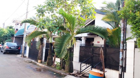 Rumah Bagus Di Villa Bintaro Indah