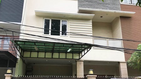 Rumah di Jual Gading Ayu, Luas 12x15m2