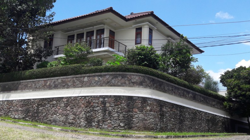 Rumah 2 Lantai di Setiabudi Regency, Bandung Utara