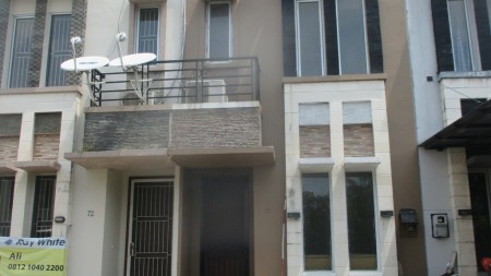 Disewakan Rumah di Taman Holandia Jl. Den Haag - Lippo Karawaci