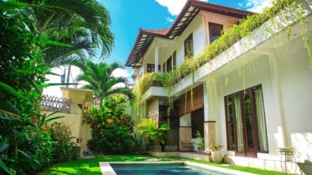 Prime Location!! Nice Villa at Oberoi