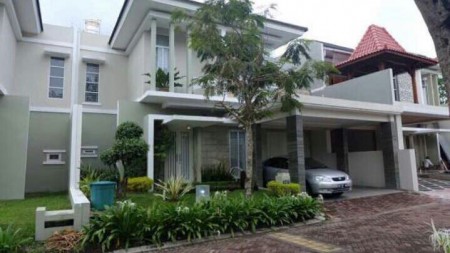 RUMAH MEWAH + FURNITURE, DI PERUMAHAN GREEN HILL.