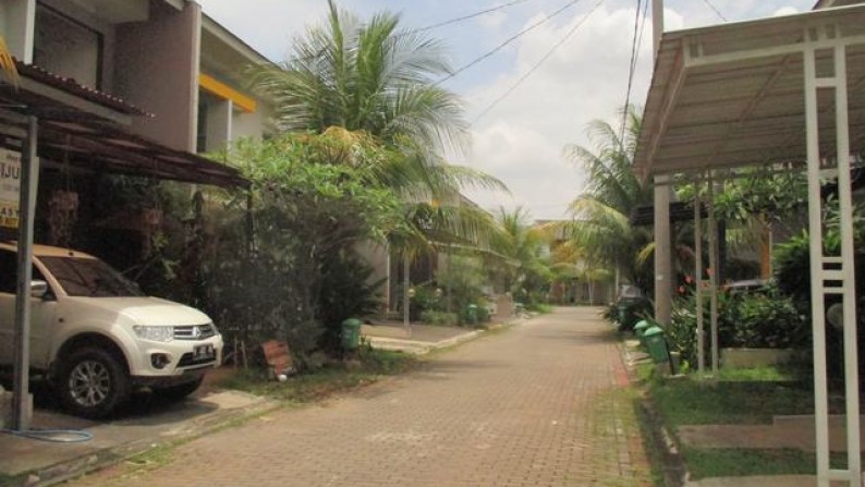 Dijual Rumah BU BANGET, Studentia Serpong garden, Serpong, Strategis, siap huni