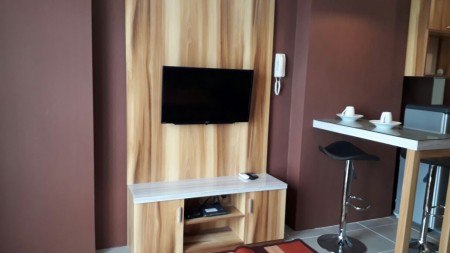 Apartemen Baru,Pinggir jalan di Bintaro Jaya 3a