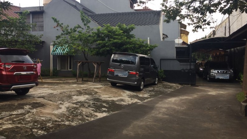 Rumah Bagus Terawat Di Petukangan Jakarta Selatan