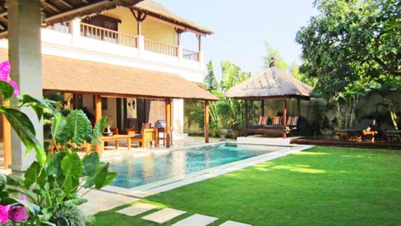 PRIME LOCATION!! Large Living at Heart of Seminyak