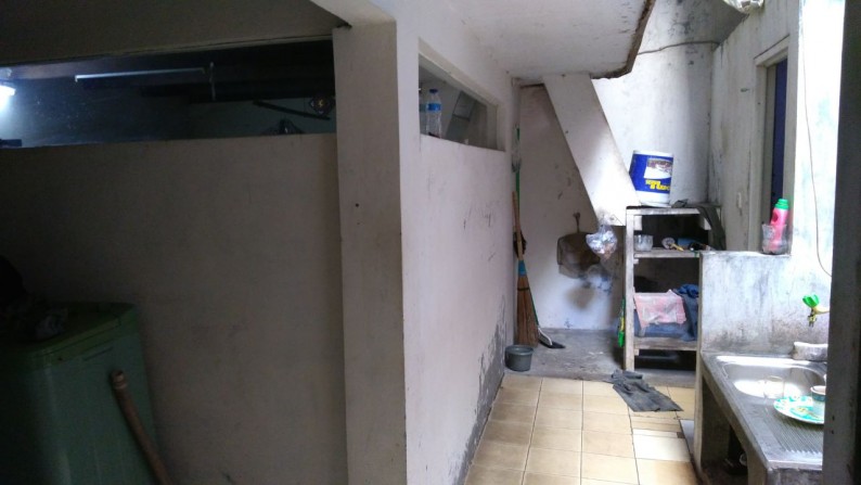 Dijual Rumah di Jl. Prambanan Raya - Perum, Karawaci