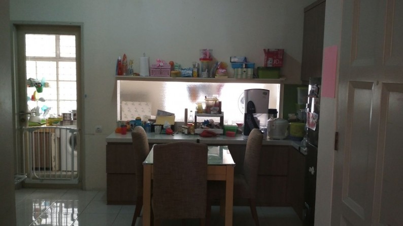 Dijual Townhouse di Taman Ayu Lantai 2&3 - Lippo Karawaci