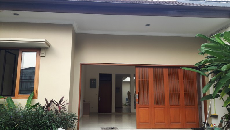 Rumah Dijual di Jalan MPR I