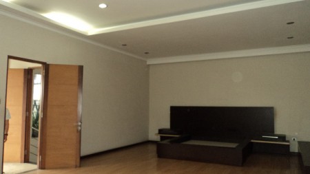 Ruang Usaha cocok Kantor Jl Moh Ramdhan mainroad