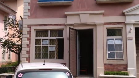 Dijual / Disewakan Townhouse di Taman Elok Selatan Lantai 1 - Lippo Karawaci