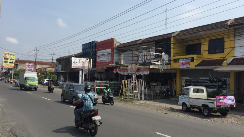 RUKO STRATEGIS DI SEWAKAN, DI BARAT MIROTA GODEAN, RUKO TAMBAK MAS